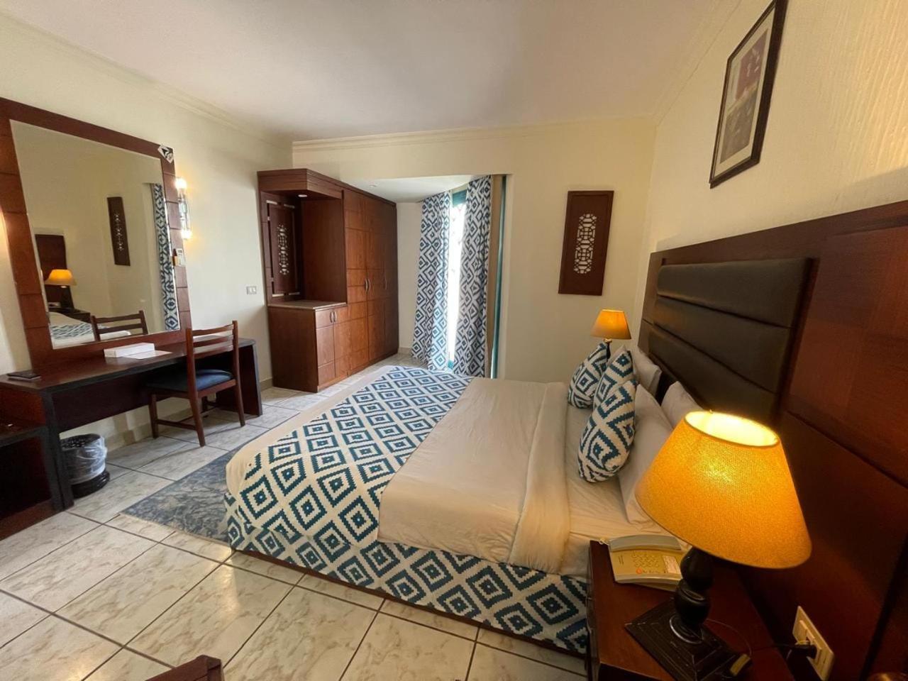 Sharm Holiday Resort Exterior photo